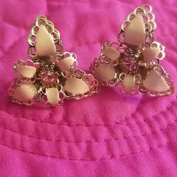 *Sold* Vintage Earring Lot of 4 - Picture 9 of 10